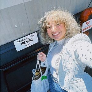 Meet your Posher, Laura